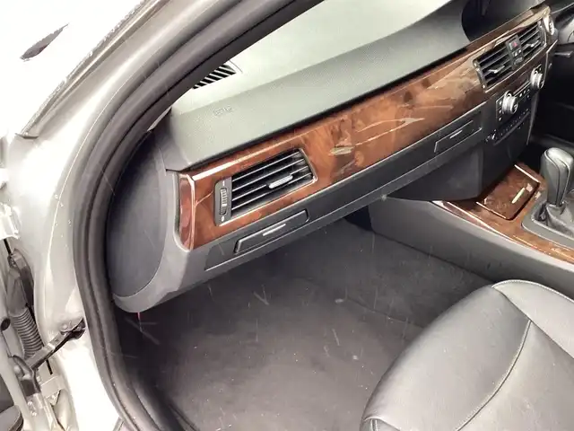 ＢＭＷ ３２０ｉ ハイラインパッケージ 愛知県 2010(平22)年 10.8万km チタンシルバーM