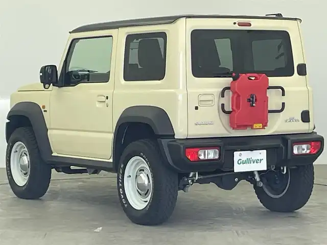 スズキ ジムニー シエラ JC 大分県 2022(令4)年 2.9万km シフォンアイボリーメタリックブラック2トーンルーフ 社外ディスプレイオーディオ/・Bluetooth・AM・FM・iPod/バックカメラ/4WD/衝突軽減ブレーキ/車線逸脱防止システム/アイドリングストップ/ヘッドライトウォッシャー/横滑り防止装置/セルディセントコントロール/ETC/本革巻きステアリング/前席シートヒーター/DEAＮ製16インチＡＷ/ＬＥＤヘッドライト/フォグランプ/シートカバー/ステアリングリモコン/プッシュスタート/スマートキー/オートライト/純正フロアマット