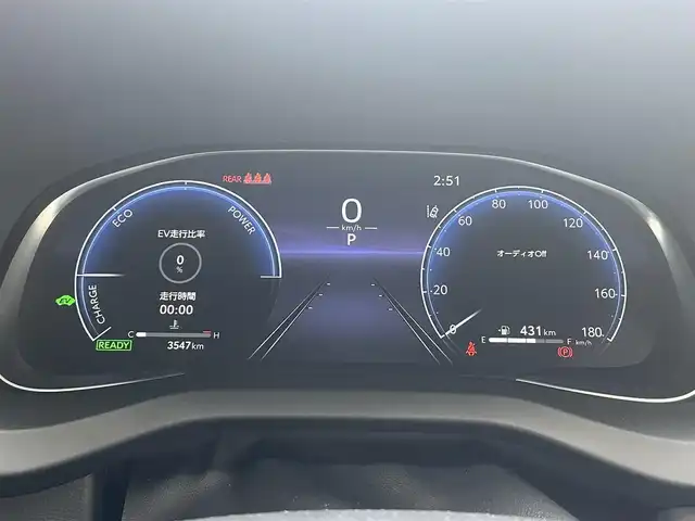 トヨタ ハリアー ハイブリッド Z 愛知県 2023(令5)年 0.4万km プラチナホワイトパールマイカ ワンオーナー/登録時：3547Km/12.3インチディスプレイオーディオプラス/・車載ナビ／Bluetootｈ／地デジＴＶ/ＪＢＬプレミアムサウンドシステム/バックカメラ/ハーフレザーシート/運転席パワーシート/ヘッドアップディスプレイ/デジタルインナーミラー/ハンズフリーパワーバックドア/LEDヘッドライト／ディライト／フォグランプ/TOYOTA SAFETY SENSE/・プリクラッシュセーフティ/・レーントレーシングアシスト/・レーダークルーズコントロール/・アダプティブハイビームシステム/・ロードサインアシスト/・カーブ速度抑制機能/・ドライバー異常時対応システム/ブラインドスポットモニター/パーキングサポートブレーキ/　〈前後方静止／後方接近車両〉/前後＋車内ドラレコ（TZ-DR500）/純正19インチAW/スマートキー＆プッシュスタート