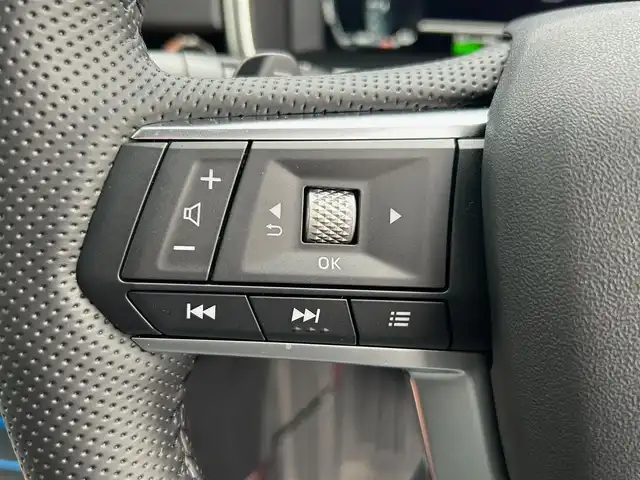 三菱 アウトランダー ＰＨＥＶ P 静岡県 2022(令4)年 2.3万km チタニウムグレーメタリック エンジンスタートボタン/パワーステアリング/パワーウィンドウ/プラグインハイブリッド/4WD/アイドリングストップ/スマートキー/Wオートエアコン/クルーズコントロール/ETC2.0/USB入力端子/全方位カメラ/純正ナビ（BT.フルセグ）/サンルーフ/電動リアゲート/ドライブレコーダー前後/D席N席パワーシート/全席シートヒーター/純正フロアマット/純正アルミホイール/ルーフレール/ABS/横滑り防止装置/コーナーセンサー前後/オートライト/オートマチックハイビーム/LEDライト/W+サイドエアバック/衝突軽減システム/BOSEスピーカー/デジタルインナーミラー/社外アルミホイール車内有（スタッドレス）