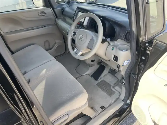 ホンダ Ｎ ＢＯＸ G Lパッケージ 佐賀県 2013(平25)年 7.9万km クリスタルブラックパール (株)IDOMが運営する【じしゃロン佐賀店】の自社ローン専用車両になります。こちらは現金またはオートローンご利用時の価格です。自社ローンご希望の方は別途その旨お申付け下さい/社外メモリナビ/フルセグテレビ/Bluetooth/バックカメラ/ETC/左側パワースライドドア/横滑り防止/ヘッドライトレベライザー/純正アルミホイール/純正アルミホイール/純正フロアマット