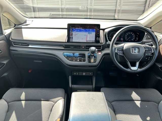 ホンダ オデッセイ アブソルート EX 千葉県 2021(令3)年 4.5万km プレミアムヴィーナスブラックP 純正ナビ/フルセグテレビ/Bluetooth接続/HDMI/ETC2.0/マルチビューカメラシステム/両側パワースライドドア/パワーバックドア/レーダークルーズコントロール/運転席・助手席シートヒーター/運転席・助手席パワーシート/2列目オットマン/ハーフレザーシート/ホンダセンシング/ブラインドスポットインフォメーション/前後コーナーセンサー/衝突被害軽減システム/路外逸脱抑制システム/電動格納ウインカーミラー/オートライト/LEDヘッドライト/プッシュスタート/スペアキー×１/純正フロアマット/社外17インチアルミホイール