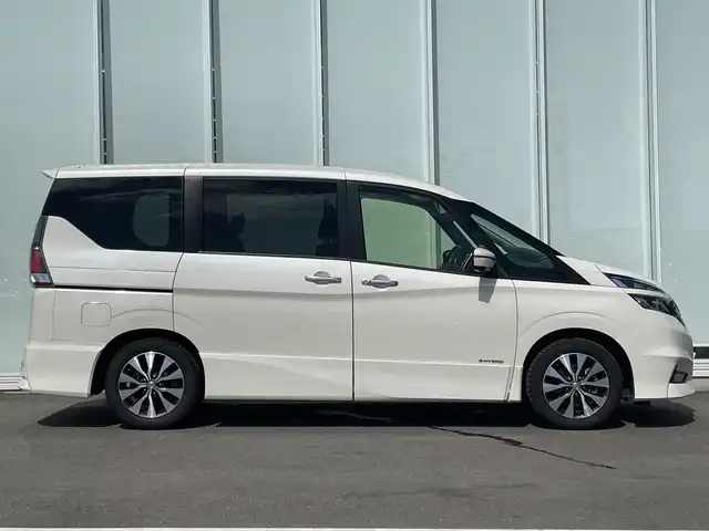 日産 セレナ ハイウェイスターVセレクションⅡ 神奈川県 2019(平31)年 5.4万km ブリリアントホワイトパール ナビ/Bluetooth/CD/DVD/ETC/クルーズコントロール/ドライブレコーダー/全方位カメラ/両側パワースライドドア/前後コーナーセンサー/オートブレーキホールド/プロパイロット/衝突被害軽減システム/純正アルミホイール/純正フロアマット　