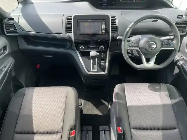 日産 セレナ ハイウェイスターVセレクションⅡ 神奈川県 2019(平31)年 5.4万km ブリリアントホワイトパール ナビ/Bluetooth/CD/DVD/ETC/クルーズコントロール/ドライブレコーダー/全方位カメラ/両側パワースライドドア/前後コーナーセンサー/オートブレーキホールド/プロパイロット/衝突被害軽減システム/純正アルミホイール/純正フロアマット　