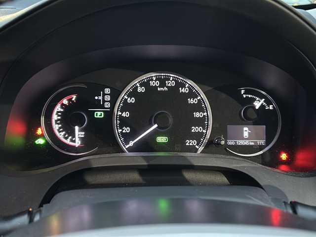 レクサス ＣＴ 200h バージョンC 徳島県 2013(平25)年 13万km ホワイトパールクリスタルシャイン 純正ナビ/バックカメラ/シートヒーター（D+N席）/クルーズコントロール/革巻きステアリング/フルオートウィンドウ/ハロゲンライト/フォグライト/オートライト/ETC/純正AW/純正フロアマット/プッシュスタート/スマートキー/カードキー