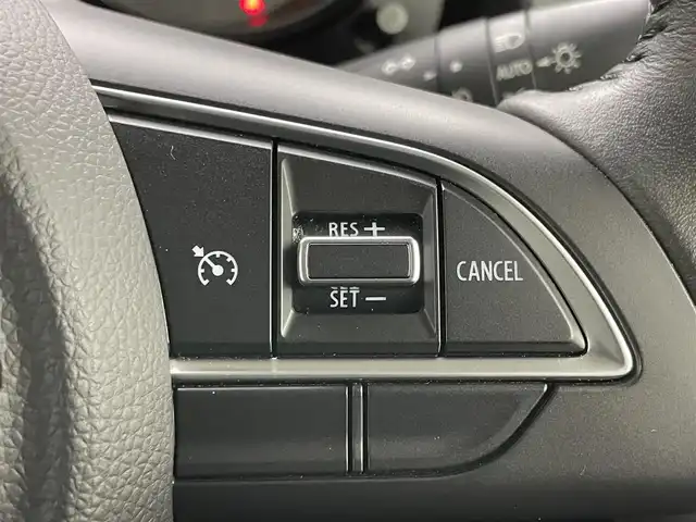 スズキ ジムニー XC 岡山県 2023(令5)年 2.1万km ミディアムグレー ８インチナビ　(SGC-812）/【CD/DVD/BT/フルセグ】/ターボ/シートヒーター　/ＬＥＤヘッドライト　/ＥＴＣ　/バックカメラ　/クルーズコントロール　/オートハイビーム　/ダウンヒルアシスト　/スマートキー/フォグランプ/純正アルミ/純正フロアマット/アイドリングストップ