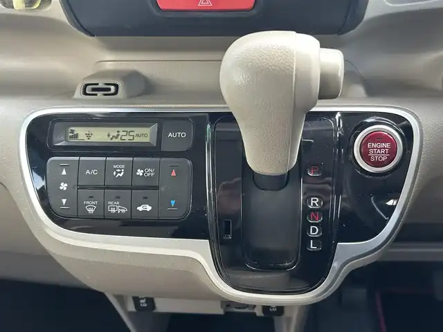 ホンダ Ｎ ＢＯＸ G 青森県 2015(平27)年 4.4万km プレミアムディープロッソパール 4WD/純正カーオーディオ/【CD/USB/AUX】/両側スライドドア/シートヒーター/ワンタッチウィンカー/ベンチシート/親水ヒーテッドドアミラー/撥水フロントガラス/取扱説明書/保証書