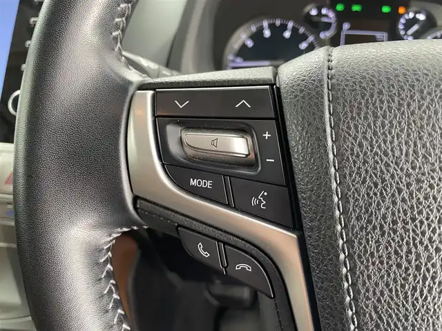 トヨタ ランドクルーザー プラド TX-L 70thアニバーサリーLTD 福井県 2022(令4)年 1.9万km ホワイトパールクリスタルシャイン 純正メーカーオプション９インチナビ/７人乗り仕様/寒冷地仕様　/全方位モニター　/プラドスーパーライブサウンド　　/サドルタン快適温熱レザーシート/純正１８インチアルミホイール　/純正スターター　/純正ビルトインＥＴＣ２．０/純正LEDヘッドライト/純正LEDフロントフォグ/フロントシールドデアイサー/ブラックルーフレール/JAOS製フロントスキッドバー/コンビハンドル/トヨタセーフティセンス/社外マフラー