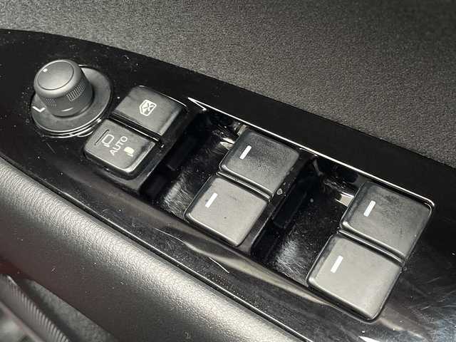 マツダ ＣＸ－８ XD スマートエディション 広島県 2023(令5)年 3.4万km ソウルレッドクリスタルM 禁煙/メーカーオプション/・ハンズフリー機能付パワーリフトゲート/・１０．２５インチセンターディスプレイ/・地上デジタルＴＶチューナー（フルセグ）/・充電用ＵＳＢ端子/・ワイヤレス充電（Ｑｉ）/・クルージング＆トラフィック・サポート/・ワイヤレス接続機能/・外部接続ハブ/SBS/SCBS/レーンキープアシスト/交通標識認識/ドライバーアテンションアラート/BSM/HUD/コーナーセンサー/マツダコネクト/・フルセグ/Bluetooth/USB/スマホ連携/360°ビューモニター/革巻きステアリング/ステアリングヒーター/ステアリングスイッチ/オートライト/LEDヘッドライト/スマートキー/プッシュスタート/シートヒーター/パワーシート/シートメモリー/前後ドライブレコーダー/ETC（グローブBOX内)/電動パーキングブレーキ/オートホールド/純正17インチアルミホイール/W+サイド+カーテンエアバック