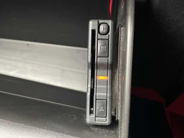 マツダ ＣＸ－８ XD スマートエディション 広島県 2023(令5)年 3.4万km ソウルレッドクリスタルM 禁煙/メーカーオプション/・ハンズフリー機能付パワーリフトゲート/・１０．２５インチセンターディスプレイ/・地上デジタルＴＶチューナー（フルセグ）/・充電用ＵＳＢ端子/・ワイヤレス充電（Ｑｉ）/・クルージング＆トラフィック・サポート/・ワイヤレス接続機能/・外部接続ハブ/SBS/SCBS/レーンキープアシスト/交通標識認識/ドライバーアテンションアラート/BSM/HUD/コーナーセンサー/マツダコネクト/・フルセグ/Bluetooth/USB/スマホ連携/360°ビューモニター/革巻きステアリング/ステアリングヒーター/ステアリングスイッチ/オートライト/LEDヘッドライト/スマートキー/プッシュスタート/シートヒーター/パワーシート/シートメモリー/前後ドライブレコーダー/ETC（グローブBOX内)/電動パーキングブレーキ/オートホールド/純正17インチアルミホイール/W+サイド+カーテンエアバック