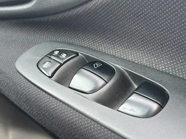 日産 セレナ ハイウェイスター Sハイブリッド 栃木県 2014(平26)年 6.5万km 茶 衝突被害軽減ブレーキ/純正SDナビ/フルセグTV/DVD/Bluetooth//アラウンドビューモニター/ビルトインETC/前ドライブレコーダー/片側パワースライドドア/クルーズコントロール/コーナーセンサー/スマートキー×1/プッシュスタート/純正16インチAW/アイドリングストップ/横滑り防止装置/取説