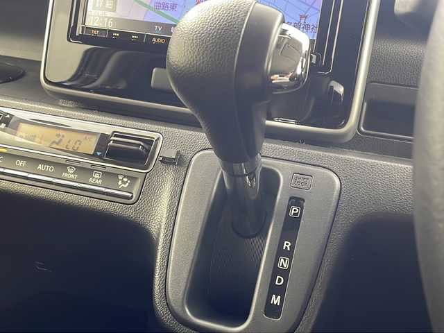 スズキ ワゴンＲ スティングレー HYBRID T 岐阜県 2017(平29)年 7万km スチールシルバーM ターボ車/８インチメモリーナビ　CN-RZ82/CD/DVD/Bluetooth/フルセグTV/衝突軽減ブレーキ/レーンキープアシスト/ヘッドアップディスプレイ/クルーズコントロール/シートヒーター/ステアリングスイッチ/オートエアコン/サイドエアバッグ/パドルシフト/オートLEDライト/フォグライト/スマートキー/プッシュスタート/ETC/社外１６インチアルミホイール/スタッドレス・ホイールセット車載