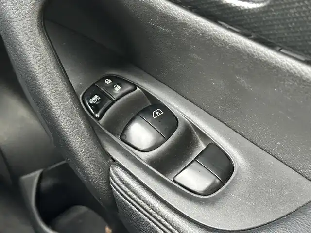 日産 エクストレイル 20Xt エマージェンシーブレーキ 島根県 2016(平28)年 11.4万km ダイヤモンドブラック 登録時走行距離 113448Km/純正メーカーナビ/取扱説明書/保証書/全方位カメラ/17インチ純正アルミホイール/パワーバックドア/クルーズコントロール/シートヒーター/ドライブレコーダー/ウインカーミラー/プッシュスタート/ETC