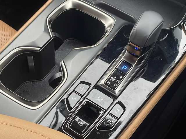レクサス ＮＸ 250 バージョンL 福島県 2023(令5)年 1.8万km ソニッククォーツ 4WD 純正ナビ TV Bluetooth パノラマルーフ ルーフレール 全方位モニター HID 3眼LEDライト パワーバックドア レクサスセーフティ ETC 前後ドラレコ シートヒーター 本革シート スマートキー