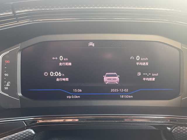 フォルクスワーゲン Ｔ－クロス TSI アクティブ 高知県 2022(令4)年 1.8万km 白 純正HDDナビ/【Bluetooth】/バックカメラ/クルーズコントロール(追従走行有り)/衝突被害軽減ブレーキ(プリクラッシュセーフティ：PCS)/パーキングアシスタント/ブラインドスポットモニター/横滑り防止/ルーフレール/コーナー、バックセンサー/ETC2.0/ドライブレコーダー前後/オートライト/純正LEDライト/スマートキー/プッシュスタート/MTモード付きAT/アイドリングストップ/純正アルミホイール 16インチ/ウインカーミラー/純正フロアマット