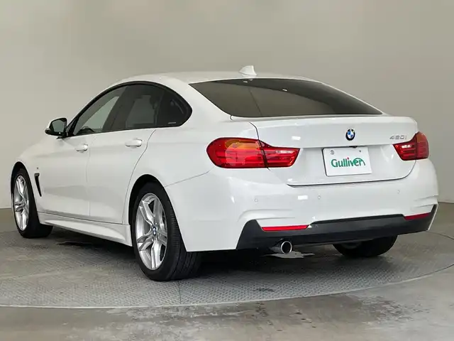 ＢＭＷ ４２０ｉ グランクーペ Mスポーツ 栃木県 2015(平27)年 2.2万km アルピンホワイトⅢ ・前方ドラレコ/・パーキングサポートパッケージ/・レーンチェンジウォーニング/・パークディスタンスコントロール/・パーキングアシスト/・LEDフォグライト/・純正ナビ（AM/FM/CD/DVD/BT)/・ドライブレコーダー/・ETC/・MTモード/・パワーシート/・パワーバックドア/・ステアリングスイッチ/・アダプティブクルーズコントロール/・横滑り防止装置/・衝突防止システム/・レーンアシスト/・コーナーセンサー/・保証書/・取扱説明書/・スペアキー×1