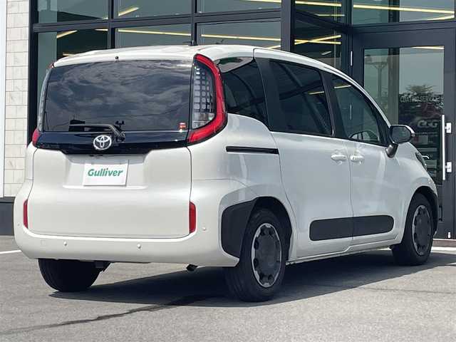 トヨタ シエンタ Z 愛媛県 2023(令5)年 2.1万km パール トヨタセーフティ/プリクラッシュセーフティ/レーダークルーズコントロール/ブラインドスポットモニター/クリアランスソナー /純正10.5インチナビ/　Bluetooth/ミラーリング/フルセグTV/パノラミックビューモニター/前後ドライブレコーダー/ビルトインETC/両側パワースライドドア/前席シートヒーター/ステアリングヒーター/革巻きステアリングスイッチ/オートライト/LEDヘッドライト/プッシュスタート