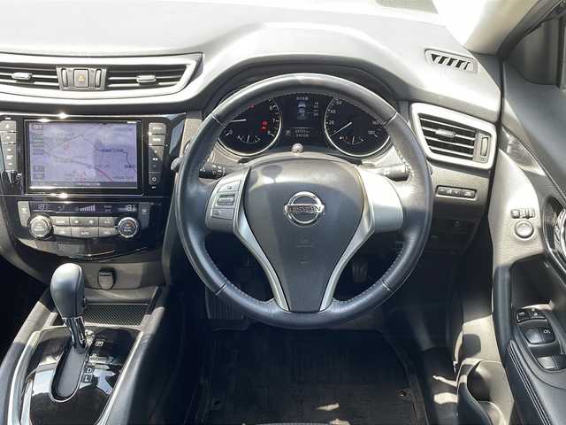 日産 エクストレイル 20X エマージェンシーブレーキ 三重県 2015(平27)年 6.9万km ダイヤモンドブラック 純正8型ナビ(AM/FM/CD/DVD/TV/BT)/バックカメラ/フルセグTV/前席シートヒーター/スペアキー/革巻きステアリング/ヒーテッドドアミラー/クリアランスソナー/純正フロアマット/電動格納ミラー/禁煙車