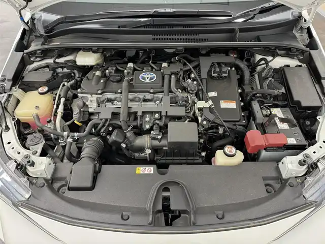 トヨタ カローラ スポーツ ハイブリッドG 三重県 2018(平30)年 6.8万km プラチナホワイトパールマイカ ハイブリッド/FF/フロアCVT/純正 7インチナビ NSCD-W66/（AM/FM/CD/TV/SD/Bluetooth/AUX）/バックガイドモニター/ビルトインETC/Toyota Safety Sense/●プリクラッシュセーフティ/●レーントレーシングアシスト/●レーダークルコン（全車速追従機能付）/●オートハイビーム/●ロードサインアシスト/・【OP】インテリジェントクリアランスソナー［パーキングサポートブレーキ（静止物）］/・【OP】ブラインドスポットモニター＋リヤクロストラフィックオートブレーキ（後方接近車両）/・【OP】パーキングサポートブレーキ（前後静止物）/・車両接近通報装置/装備/・左右独立温度コントロールフルオートエアコン/・オートライト/・LED ヘッドランプ/・電子パーキングブレーキ/・オートブレーキホールド/・ステアリングスイッチ/・プッシュスタート/・純正16inAW/・保/取/・スマートキーx2/など