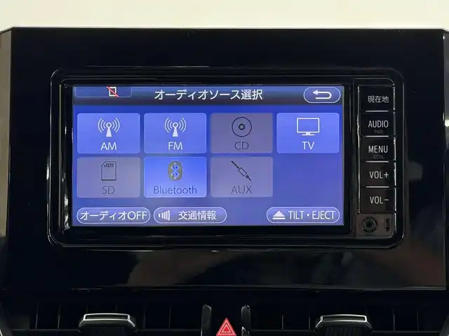 トヨタ カローラ スポーツ ハイブリッドG 三重県 2018(平30)年 6.8万km プラチナホワイトパールマイカ ハイブリッド/FF/フロアCVT/純正 7インチナビ NSCD-W66/（AM/FM/CD/TV/SD/Bluetooth/AUX）/バックガイドモニター/ビルトインETC/Toyota Safety Sense/●プリクラッシュセーフティ/●レーントレーシングアシスト/●レーダークルコン（全車速追従機能付）/●オートハイビーム/●ロードサインアシスト/・【OP】インテリジェントクリアランスソナー［パーキングサポートブレーキ（静止物）］/・【OP】ブラインドスポットモニター＋リヤクロストラフィックオートブレーキ（後方接近車両）/・【OP】パーキングサポートブレーキ（前後静止物）/・車両接近通報装置/装備/・左右独立温度コントロールフルオートエアコン/・オートライト/・LED ヘッドランプ/・電子パーキングブレーキ/・オートブレーキホールド/・ステアリングスイッチ/・プッシュスタート/・純正16inAW/・保/取/・スマートキーx2/など