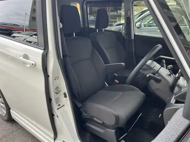 スズキ ソリオ HV MZ 高知県 2018(平30)年 5.3万km ピュアホワイトP 純正ナビ/　Bluetooth/フルセグ/　CD/DVD/AM/FM/全方位カメラ/ドライブレコーダー/ワンオーナー/クルーズコントロール/ETC/MTモード付AT/パドルシフト/プッシュスタート/スマートキー/両側パワースライドドア/HIDヘッドライト/純正15インチアルミホイール/純正フロアマット/シートヒーター/アイドリングストップ/オートライト/記録簿/保証書/取扱説明書/盗難防止装置