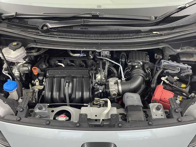 ホンダ フリード ハイブリット G 岐阜県 2023(令5)年 5.2万km フィヨルドミストパール 純正９インチナビ　/フルセグＴＶ　/純正１０インチフリップダウンモニター　/バックカメラ　/両側パワースライドドア　/ビルトインＥＴＣ　/Ｂｌｕｅｔｏｏｔｈ　/電格ミラー　/スマートキー　/シートヒーター/純正フロアマット/純正アルミホイール/LEDヘッドライト/コーナーセンサー/エンジンスタートボタン
