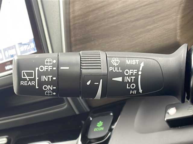 ホンダ フリード ハイブリット G 岐阜県 2023(令5)年 5.2万km フィヨルドミストパール 純正９インチナビ　/フルセグＴＶ　/純正１０インチフリップダウンモニター　/バックカメラ　/両側パワースライドドア　/ビルトインＥＴＣ　/Ｂｌｕｅｔｏｏｔｈ　/電格ミラー　/スマートキー　/シートヒーター/純正フロアマット/純正アルミホイール/LEDヘッドライト/コーナーセンサー/エンジンスタートボタン