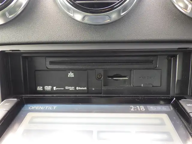 アウディ ＴＴクーペ 1．8 TFSI Sライン コンペティション 千葉県 2014(平26)年 5.2万km グレイシアホワイトメタリック 純正SDナビ/地デジTV/【DVD/CD再生機能　Bluetooth接続】/革巻きステアリング/パドルシフト/ハーフレザーシート/ドライブレコーダー/ETC/HIDヘッドライト/フォグライト/ウインカーミラー/純正19インチアルミホイル/キーレス