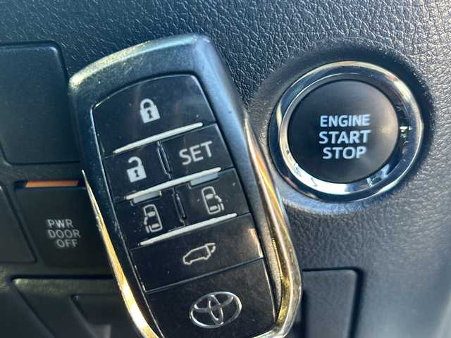 トヨタ ヴェルファイア Z Aエディション ゴールデンアイズ 大分県 2017(平29)年 8.9万km ホワイトパールクリスタルシャイン 〇ワンオーナー/〇純正メモリーナビ（NSZN-Z66T）/　CD/DVD/BT/フルセグ/ラジオ/〇バックカメラ/〇純正フリップダウンモニター/〇社外ドラブレコーダー/〇クルーズコントロール/〇両側パワースライドドア/〇ウッドコンビハンドル/〇ステアリングスイッチ/〇ETC/〇スマートキー/〇エンジンプッシュスタート/〇黒木目調パネル/〇フロアマット/〇ドアバイザー/〇nanoeエアコン/〇AC100V電源/〇パワーバックドア/〇保証書/〇取扱説明書/〇スペアキー