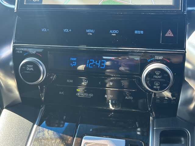 トヨタ ヴェルファイア Z Aエディション ゴールデンアイズ 大分県 2017(平29)年 8.9万km ホワイトパールクリスタルシャイン 〇ワンオーナー/〇純正メモリーナビ（NSZN-Z66T）/　CD/DVD/BT/フルセグ/ラジオ/〇バックカメラ/〇純正フリップダウンモニター/〇社外ドラブレコーダー/〇クルーズコントロール/〇両側パワースライドドア/〇ウッドコンビハンドル/〇ステアリングスイッチ/〇ETC/〇スマートキー/〇エンジンプッシュスタート/〇黒木目調パネル/〇フロアマット/〇ドアバイザー/〇nanoeエアコン/〇AC100V電源/〇パワーバックドア/〇保証書/〇取扱説明書/〇スペアキー