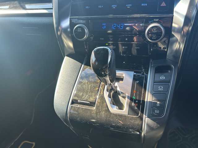 トヨタ ヴェルファイア Z Aエディション ゴールデンアイズ 大分県 2017(平29)年 8.9万km ホワイトパールクリスタルシャイン 〇ワンオーナー/〇純正メモリーナビ（NSZN-Z66T）/　CD/DVD/BT/フルセグ/ラジオ/〇バックカメラ/〇純正フリップダウンモニター/〇社外ドラブレコーダー/〇クルーズコントロール/〇両側パワースライドドア/〇ウッドコンビハンドル/〇ステアリングスイッチ/〇ETC/〇スマートキー/〇エンジンプッシュスタート/〇黒木目調パネル/〇フロアマット/〇ドアバイザー/〇nanoeエアコン/〇AC100V電源/〇パワーバックドア/〇保証書/〇取扱説明書/〇スペアキー