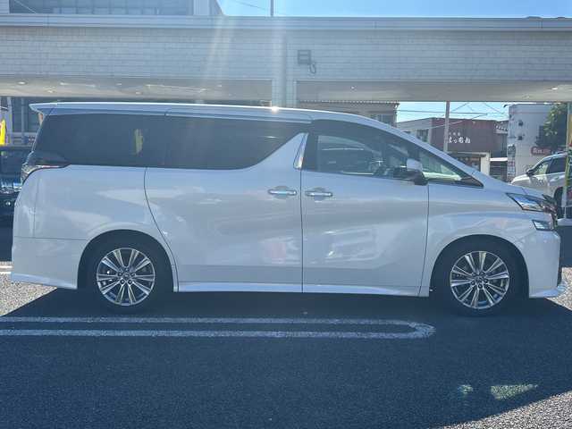 トヨタ ヴェルファイア Z Aエディション ゴールデンアイズ 大分県 2017(平29)年 8.9万km ホワイトパールクリスタルシャイン 〇ワンオーナー/〇純正メモリーナビ（NSZN-Z66T）/　CD/DVD/BT/フルセグ/ラジオ/〇バックカメラ/〇純正フリップダウンモニター/〇社外ドラブレコーダー/〇クルーズコントロール/〇両側パワースライドドア/〇ウッドコンビハンドル/〇ステアリングスイッチ/〇ETC/〇スマートキー/〇エンジンプッシュスタート/〇黒木目調パネル/〇フロアマット/〇ドアバイザー/〇nanoeエアコン/〇AC100V電源/〇パワーバックドア/〇保証書/〇取扱説明書/〇スペアキー