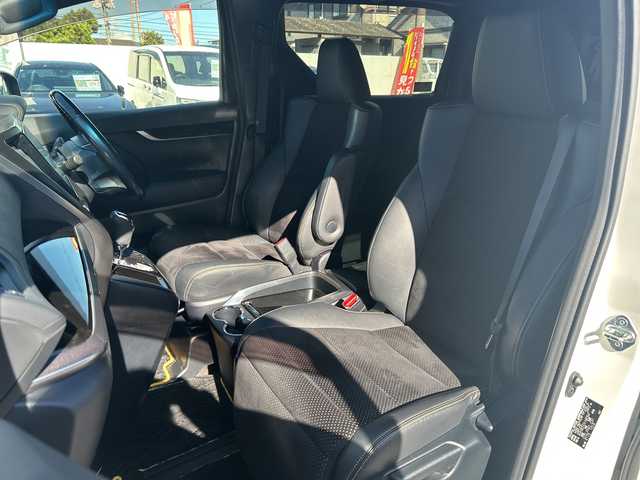 トヨタ ヴェルファイア Z Aエディション ゴールデンアイズ 大分県 2017(平29)年 8.9万km ホワイトパールクリスタルシャイン 〇ワンオーナー/〇純正メモリーナビ（NSZN-Z66T）/　CD/DVD/BT/フルセグ/ラジオ/〇バックカメラ/〇純正フリップダウンモニター/〇社外ドラブレコーダー/〇クルーズコントロール/〇両側パワースライドドア/〇ウッドコンビハンドル/〇ステアリングスイッチ/〇ETC/〇スマートキー/〇エンジンプッシュスタート/〇黒木目調パネル/〇フロアマット/〇ドアバイザー/〇nanoeエアコン/〇AC100V電源/〇パワーバックドア/〇保証書/〇取扱説明書/〇スペアキー