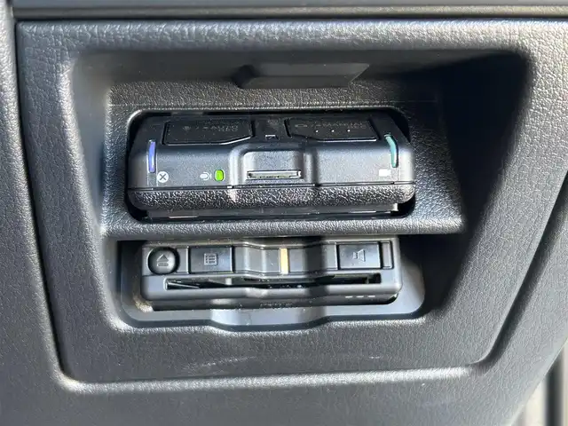 マツダ マツダ３ファストバック 15S レトロスポーツED 愛媛県 2024(令6)年 0.3万km スノーフレイクホワイトパールマイカ BOSEサウンド/マツダコネクト10.25インチセンターディスプレイ/Bluetooth/フルセグTV/HDMI/ワイヤレス充電/マツダコネクトナビ/360度ビューモニター/ドライバーモニタリング/スマートブレーキサポート/AT誤発信抑制制御/全車速追従機能付きレーダークルーズ/クルージングトラフィックサポート/車線逸脱警報システム/ブラインドスポットモニタリング/アダプティブLEDヘッドライト/ヘッドアップディスプレイ/ナビ連動前後ドライブレコーダー/D席パワーシート/前席シートヒーター/ステアリングヒーター/前後コーナーセンサー/ビルトインETC/純正ブラックメタリック塗装18インチAW/プッシュスタート/純正フロアマット