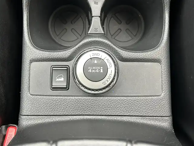 日産 エクストレイル 20Xi 福井県 2019(令1)年 4.5万km ブリリアントホワイトパール プロパイロット/・衝突軽減ブレーキ/レーンキープアシスト/レーダークルーズコントロール/標識認識機能/社外メモリナビ/・フルセグTV/Bluetooth/CD/DVD/AM/FM/全方位カメラ/デジタルインナーミラー/前後ドライブレコーダー/ETC/シートバックモニター/ルーフレール/パワーバックドア/ブラインドスポットモニター/ダウンヒルアシストコントロール/電動パーキングブレーキ/スペアキー/純正18インチアルミホイール