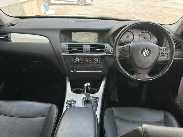 ＢＭＷ Ｘ３ xDrive20i 沖縄県 2012(平24)年 8.8万km 紺 禁煙車/サンルーフ/ルーフレール/レザーシート/メーカー9インチナビ/（CD/DVD/フルセグTV/Bluetooth/ラジオ）/全方位カメラ/ビルトインETC/電動パーキングブレーキ/オートブレーキホールド/コーナーセンサー/ダウンヒルアシストコントロール/シートヒーター/パワーシート/シートメモリー/リアエアコン
