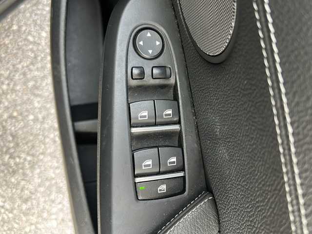 ＢＭＷ Ｘ３ xDrive20i 沖縄県 2012(平24)年 8.8万km 紺 禁煙車/サンルーフ/ルーフレール/レザーシート/メーカー9インチナビ/（CD/DVD/フルセグTV/Bluetooth/ラジオ）/全方位カメラ/ビルトインETC/電動パーキングブレーキ/オートブレーキホールド/コーナーセンサー/ダウンヒルアシストコントロール/シートヒーター/パワーシート/シートメモリー/リアエアコン
