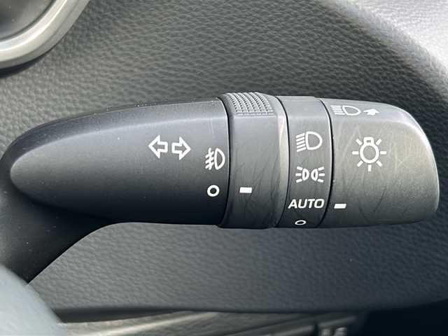 トヨタ カローラ スポーツ G スタイルパッケージ 千葉県 2021(令3)年 1.1万km グレーメタリック 6速MT/純正ディスプレイオーディオ/バックカメラ/Bluetooth/USB接続/Miracast/ビルトインETC/LEDヘッドライト/オートマチックハイビーム/フロントフォグランプ/電動格納ウィンカーミラー/前席シートヒーター/ステアリングヒーター/トヨタセーフティーセンス/プリクラッシュセーフティ/前後コーナーセンサー/レーンキープアシスト/ロードサインアシスト/レーダークルーズコントロール/電動パーキングブレーキ/ブレーキホールド/プッシュスタート/スマートキー（スペアキー1本）/純正フロアマット/純正16インチアルミホイール