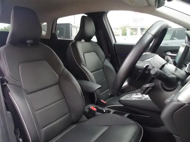 ルノー ルノー キャプチャー インテンス テックパック 埼玉県 2023(令5)年 2.1万km パール ブラックレザーシート/アダプティブクルーズコントロール/androidauto/パークセンサー/ブラインドスポットモニター/全周囲カメラ/純正ディスプレイオーディオ/ETC/シートヒーター/純正AWスタッドレスタイヤ積み込み