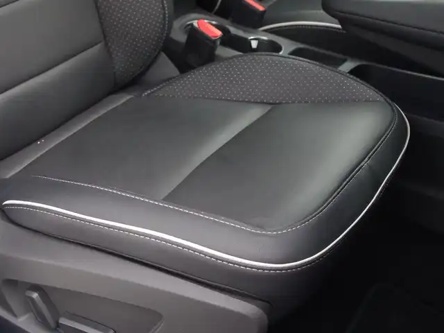 ルノー ルノー キャプチャー インテンス テックパック 埼玉県 2023(令5)年 2.1万km パール ブラックレザーシート/アダプティブクルーズコントロール/androidauto/パークセンサー/ブラインドスポットモニター/全周囲カメラ/純正ディスプレイオーディオ/ETC/シートヒーター/純正AWスタッドレスタイヤ積み込み