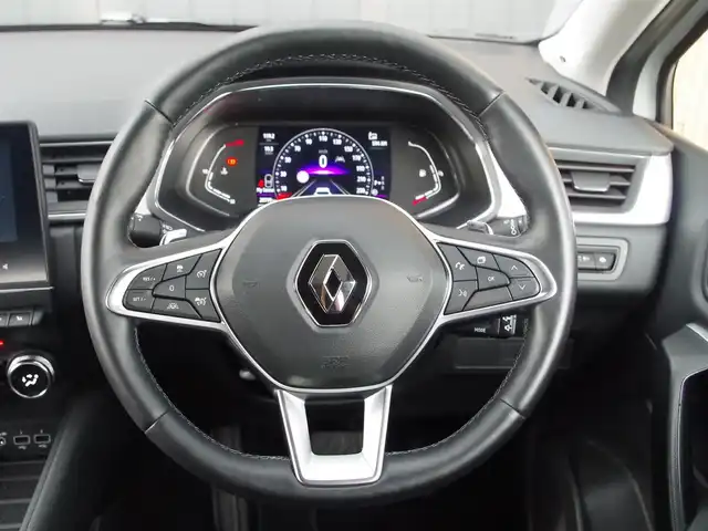 ルノー ルノー キャプチャー インテンス テックパック 埼玉県 2023(令5)年 2.1万km パール ブラックレザーシート/アダプティブクルーズコントロール/androidauto/パークセンサー/ブラインドスポットモニター/全周囲カメラ/純正ディスプレイオーディオ/ETC/シートヒーター/純正AWスタッドレスタイヤ積み込み