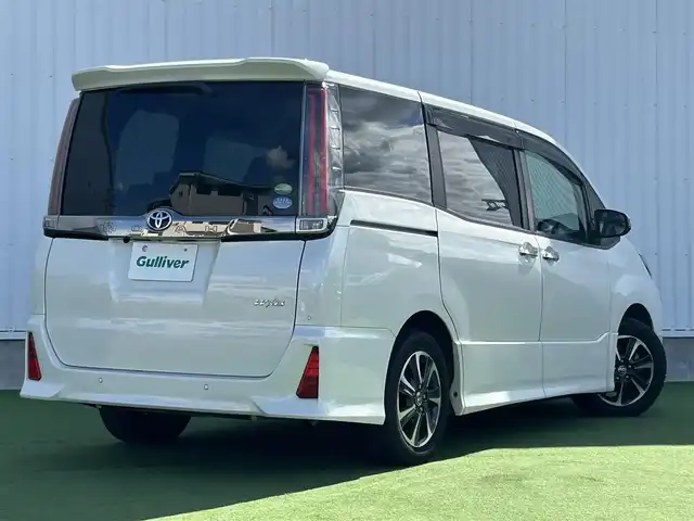 トヨタ ノア Si ダブルバイビーⅡ 香川県 2019(令1)年 6.5万km ホワイトパールクリスタルシャイン 禁煙車/トヨタセーフティセンス/・プリクラッシュセーフティ/・レーンディパーチャーアラート/純正9インチナビ/バックカメラ/両側パワースライドドア/ハーフレザーシート/革巻ステアリング/ステアリングリモコン/LEDヘッドライト/クルーズコントロール/リアロールサンシェード/スマートキー/プッシュスタート
