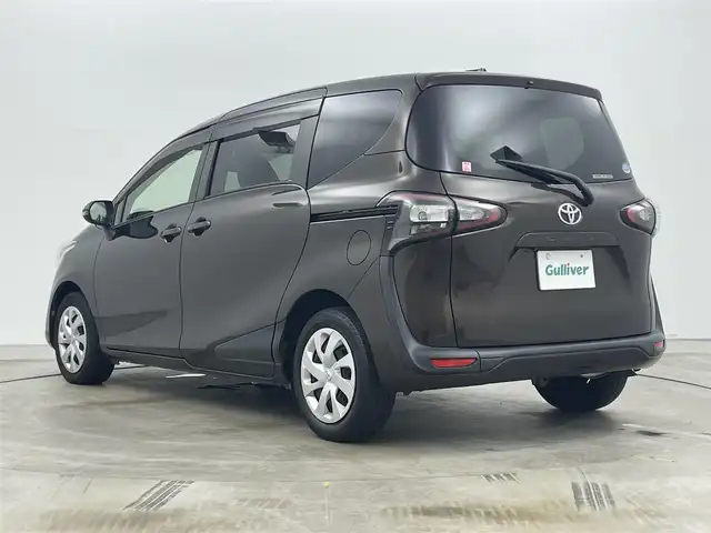 トヨタ シエンタ G クエロ 岡山県 2017(平29)年 5万km ヴィンテージブラウンパールクリスタルシャイン 純正ナビ/型番:NSZT-W68T/【CD/DVD/フルセグTV/Bluetooth】/LEDオートヘッドライト/両側電動スライド/ハーフレザー/バックカメラ/オートハイビーム/プッシュスタート/スマートキー/アイドリングストップ/レーンキープアシスト/ミュージックサーバー(SD)/純正フロアマット/オートライト/フォグランプ