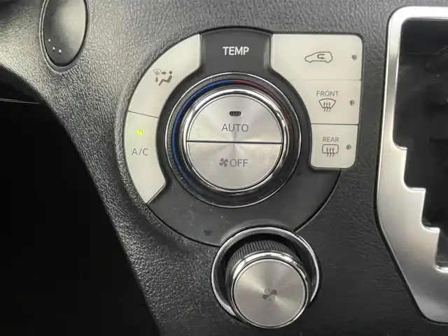トヨタ シエンタ G クエロ 岡山県 2017(平29)年 5万km ヴィンテージブラウンパールクリスタルシャイン 純正ナビ/型番:NSZT-W68T/【CD/DVD/フルセグTV/Bluetooth】/LEDオートヘッドライト/両側電動スライド/ハーフレザー/バックカメラ/オートハイビーム/プッシュスタート/スマートキー/アイドリングストップ/レーンキープアシスト/ミュージックサーバー(SD)/純正フロアマット/オートライト/フォグランプ