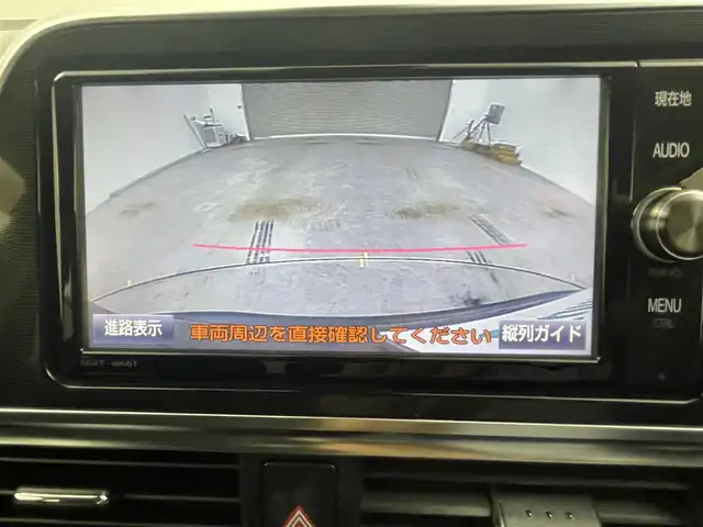トヨタ シエンタ G クエロ 岡山県 2017(平29)年 5万km ヴィンテージブラウンパールクリスタルシャイン 純正ナビ/型番:NSZT-W68T/【CD/DVD/フルセグTV/Bluetooth】/LEDオートヘッドライト/両側電動スライド/ハーフレザー/バックカメラ/オートハイビーム/プッシュスタート/スマートキー/アイドリングストップ/レーンキープアシスト/ミュージックサーバー(SD)/純正フロアマット/オートライト/フォグランプ