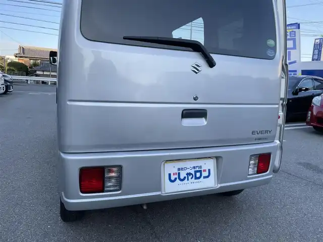 スズキ エブリイ PA 兵庫県 2014(平26)年 4.8万km シルキーシルバーメタリック 純正オーディオ/・CD/AM/FM/ベンチシート（後部座席）/フルフラットシート（後部座席）/両側スライドドア/純正合皮シート/ハロゲンヘッドライト/純正ラバーマット/純正フロアマット/純正１２インチホイール/パワーウィンドウ/電動格納ミラー/ドアバイザー/コインホルダー