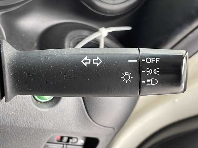 ホンダ Ｎ ＢＯＸ G Lパッケージ 千葉県 2014(平26)年 6.7万km プレミアムホワイトパール 純正ナビ【VXM-145VFi】/バックカメラ/ETC/両側パワースライドドア/純正フロアマット/純正ドアバイザー/アイドリングストップ/横滑り防止機能/プッシュスタート/純正14インチアルミホイール/電格ウィンカーミラー/スマートキー/スペアキー