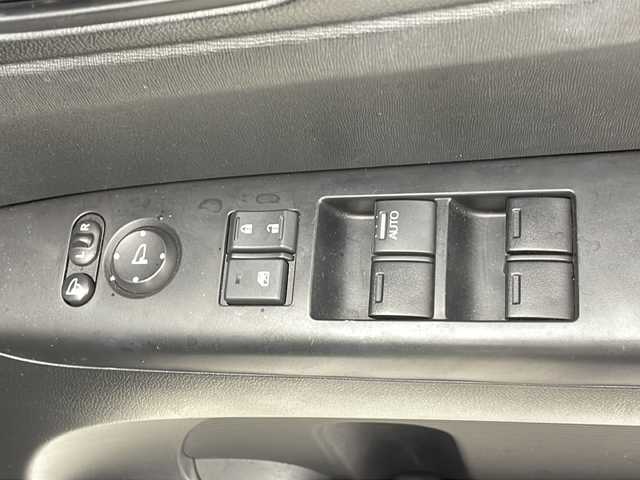 ホンダ Ｎ ＢＯＸ G Lパッケージ 千葉県 2014(平26)年 6.7万km プレミアムホワイトパール 純正ナビ【VXM-145VFi】/バックカメラ/ETC/両側パワースライドドア/純正フロアマット/純正ドアバイザー/アイドリングストップ/横滑り防止機能/プッシュスタート/純正14インチアルミホイール/電格ウィンカーミラー/スマートキー/スペアキー