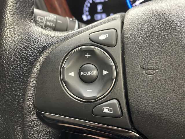 ホンダ ヴェゼル X ホンダセンシング 秋田県 2018(平30)年 14.5万km プラチナホワイトパール 社外ナビ　ＣＮ－ＲＡ０４Ｄ/・フルセグテレビ/・ＢＴ/・ＣＤ、ＤＶＤ、ＳＤ/・ラジオ/・ＵＳＢ/・ＨＤＭＩ/フロントワイパーデアイサー/前席シートヒーター/電動格納ミラー/ステアリングスイッチ/横滑り防止装置/レーンキープアシスト/オートライト/サマータイヤ　ゴムのみ積載　215/60R16