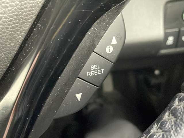 ホンダ ヴェゼル X ホンダセンシング 秋田県 2018(平30)年 14.5万km プラチナホワイトパール 社外ナビ　ＣＮ－ＲＡ０４Ｄ/・フルセグテレビ/・ＢＴ/・ＣＤ、ＤＶＤ、ＳＤ/・ラジオ/・ＵＳＢ/・ＨＤＭＩ/フロントワイパーデアイサー/前席シートヒーター/電動格納ミラー/ステアリングスイッチ/横滑り防止装置/レーンキープアシスト/オートライト/サマータイヤ　ゴムのみ積載　215/60R16